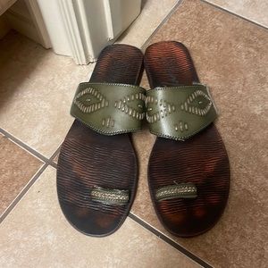 Blowfish sandal